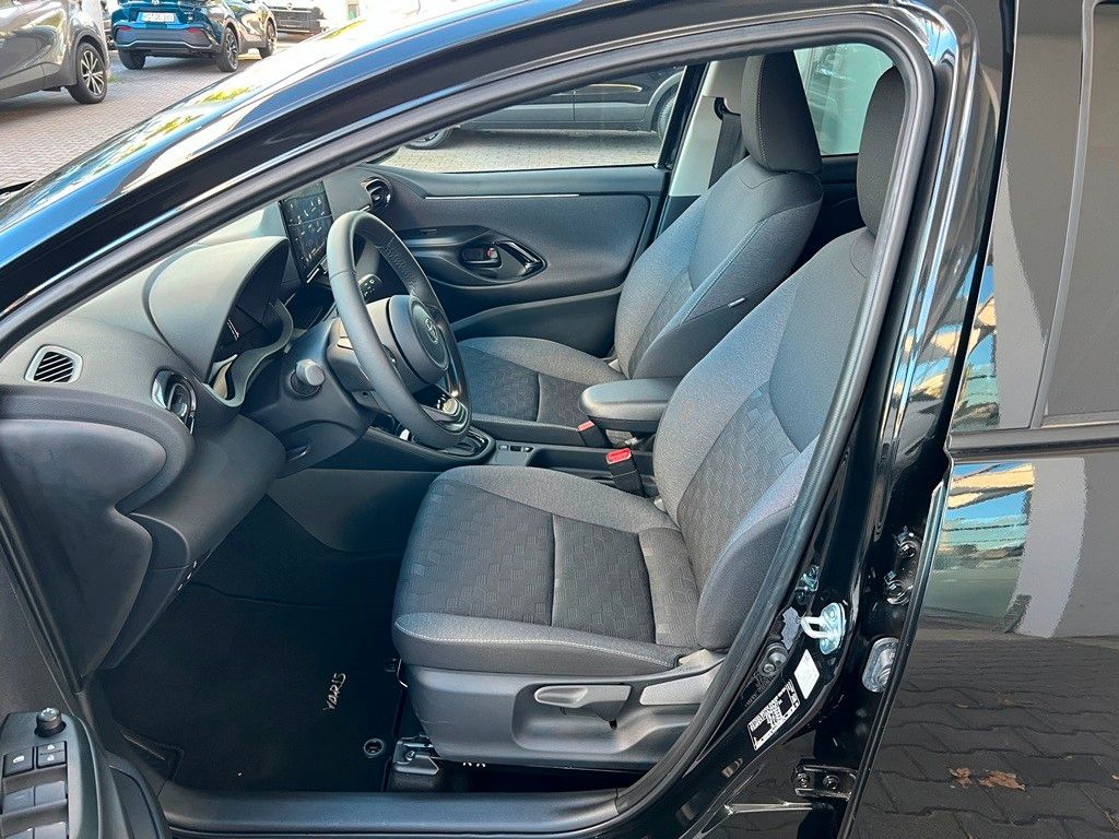 Fahrzeugabbildung Toyota Yaris Hybrid Teamplayer Comfortpaket