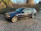 BMW e46 330i Touring - BMW 330 aus 2001: 330i