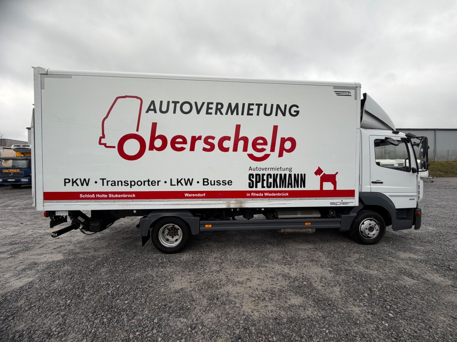 Fahrzeugabbildung Mercedes-Benz Atego 818 L Koffer LBW