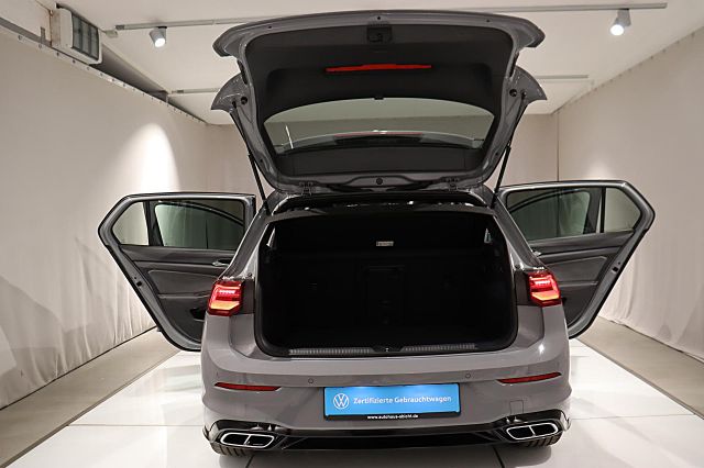 Golf 1.5 eTSI R-LINE DSG ACC NAVI KAMERA PANORAM