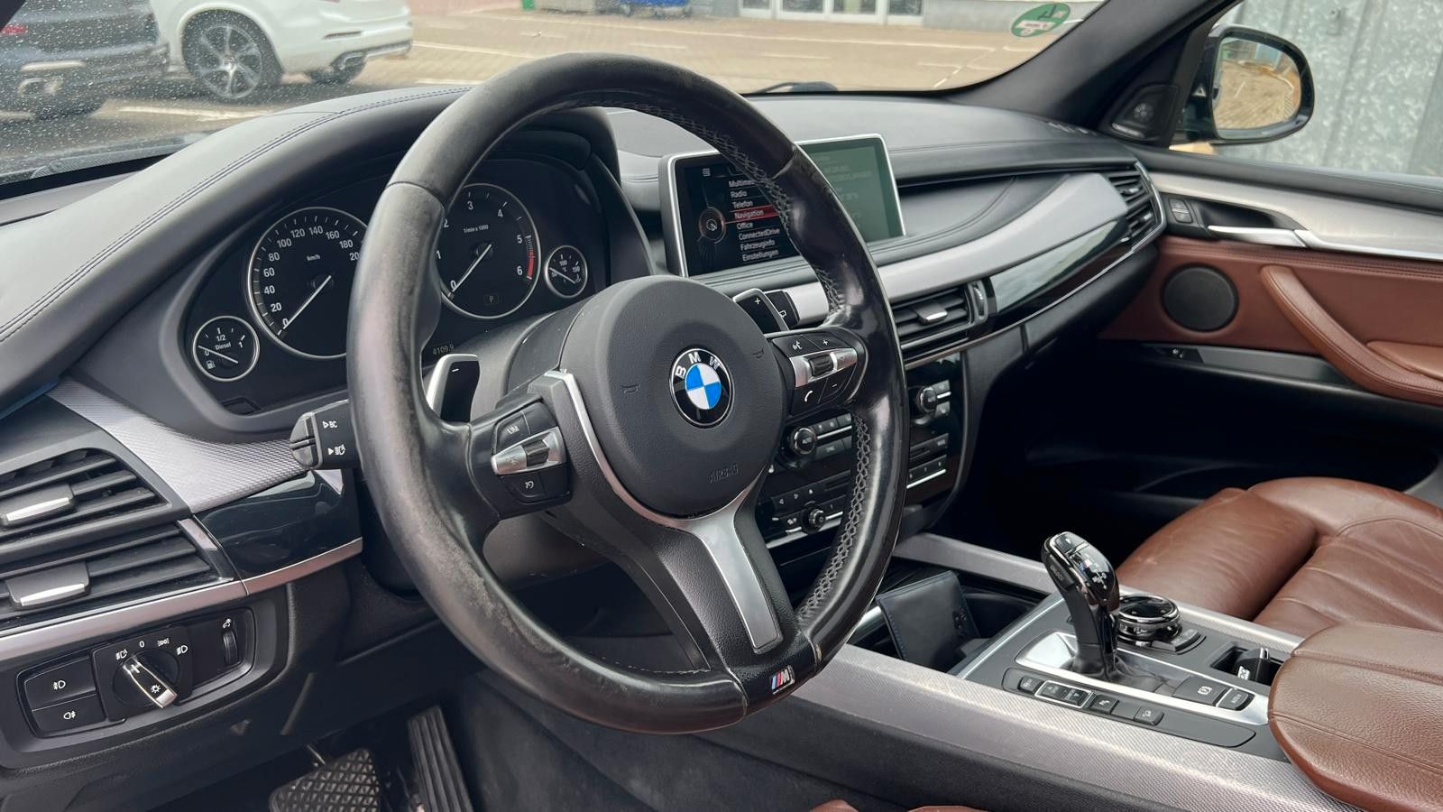 Fahrzeugabbildung BMW X5 M50d*RFK*XENON*PANO*H&K*NAVI*