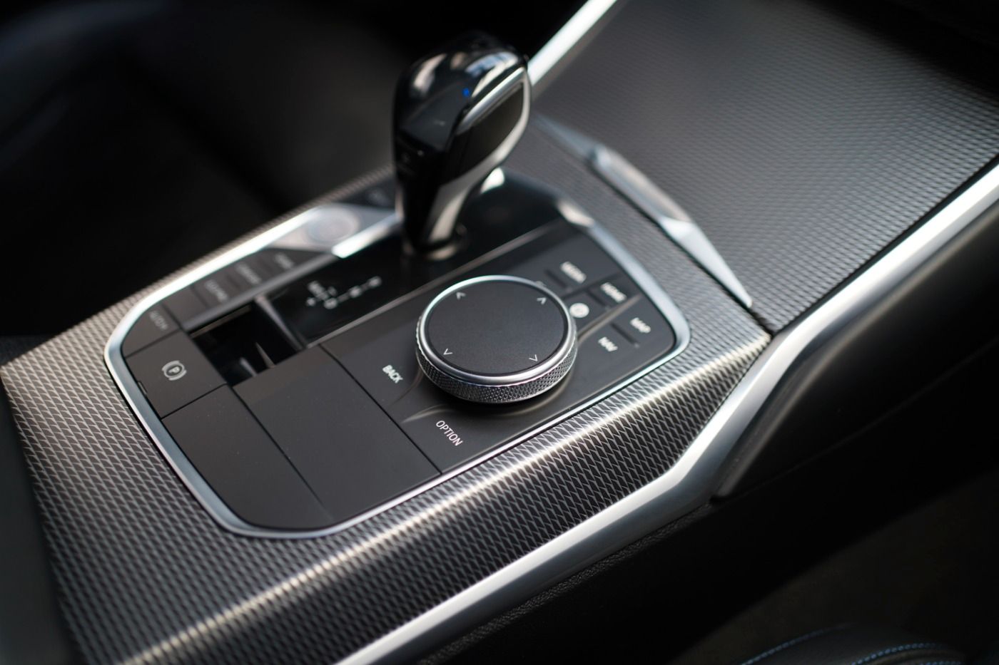 Fahrzeugabbildung BMW 320i M Sport +Head Up Disp+Live Cockpit Plus+LED