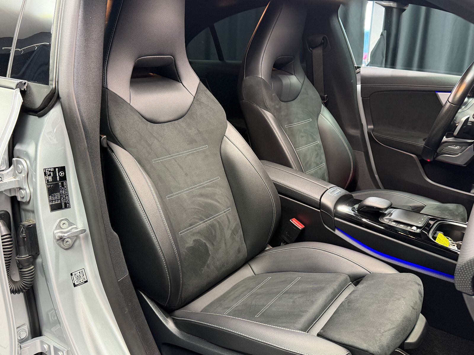 Fahrzeugabbildung Mercedes-Benz CLA 200 d|AMG-LINE|KAMER|BURMESTER|