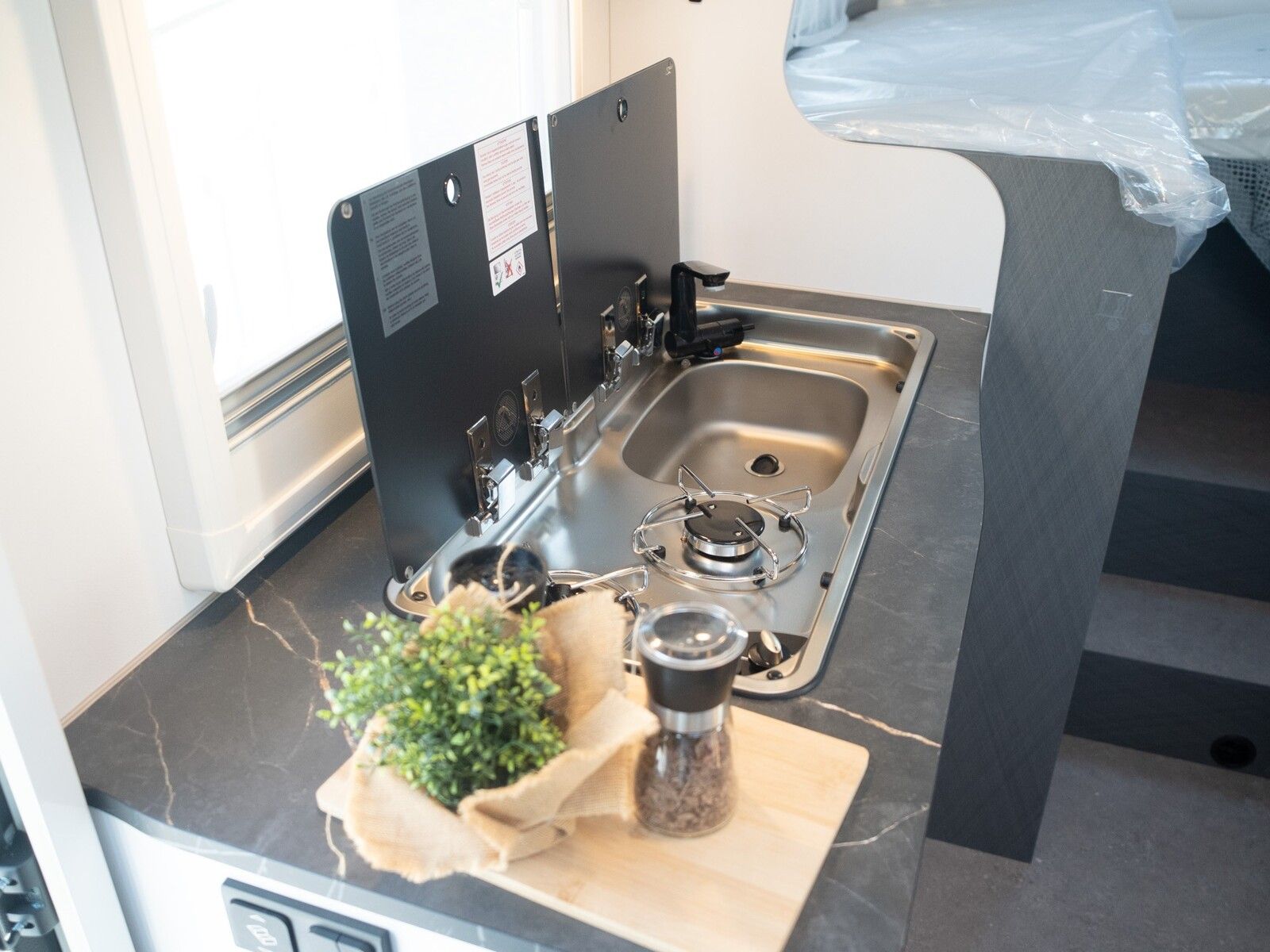 Fahrzeugabbildung Etrusco V Ford 6.6 SF Complete Selection, Dieselheizung