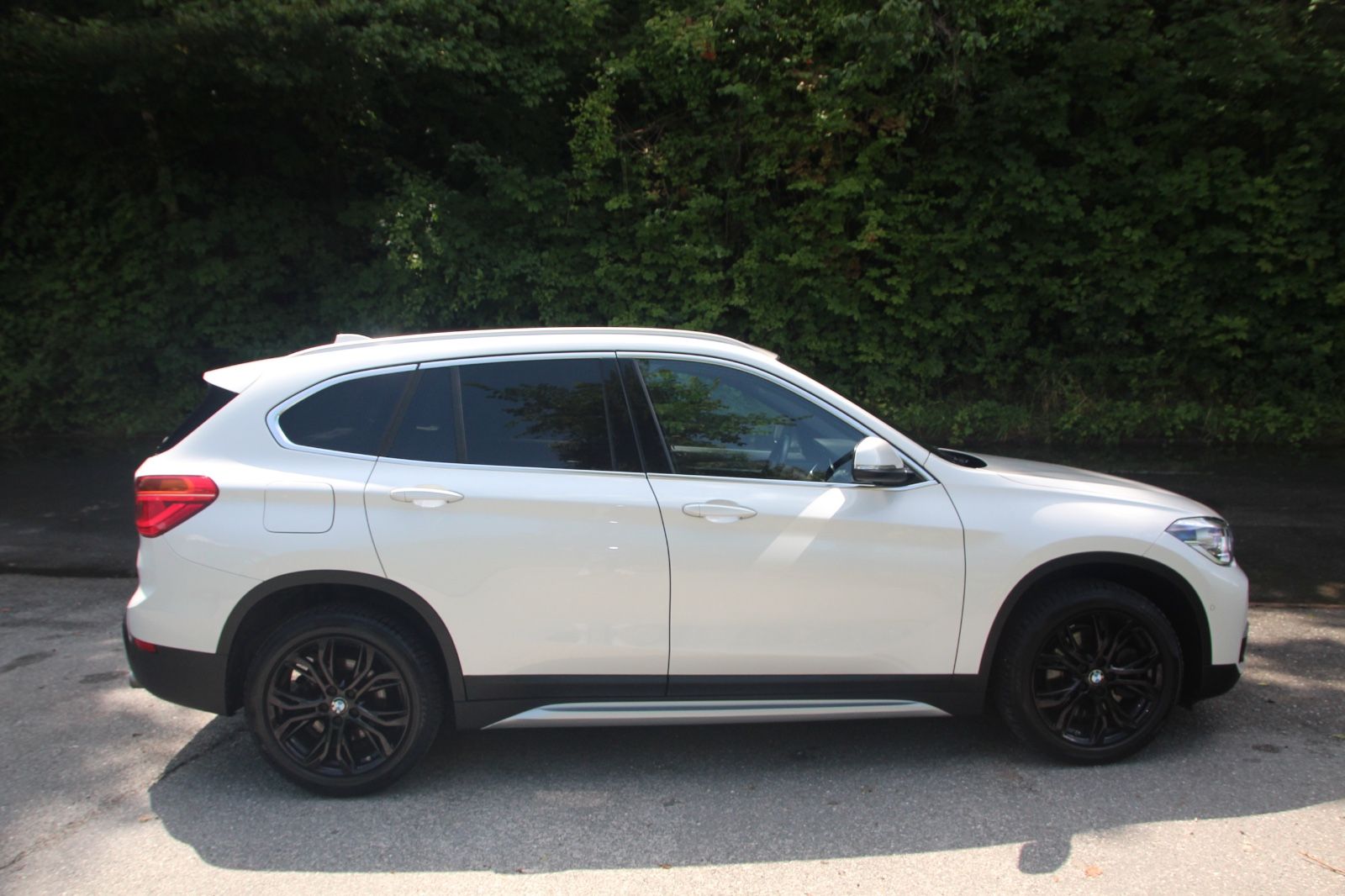 BMW X1 xDrive20d, LED/Pano/RFK/Park/Navi/Leder/Holz