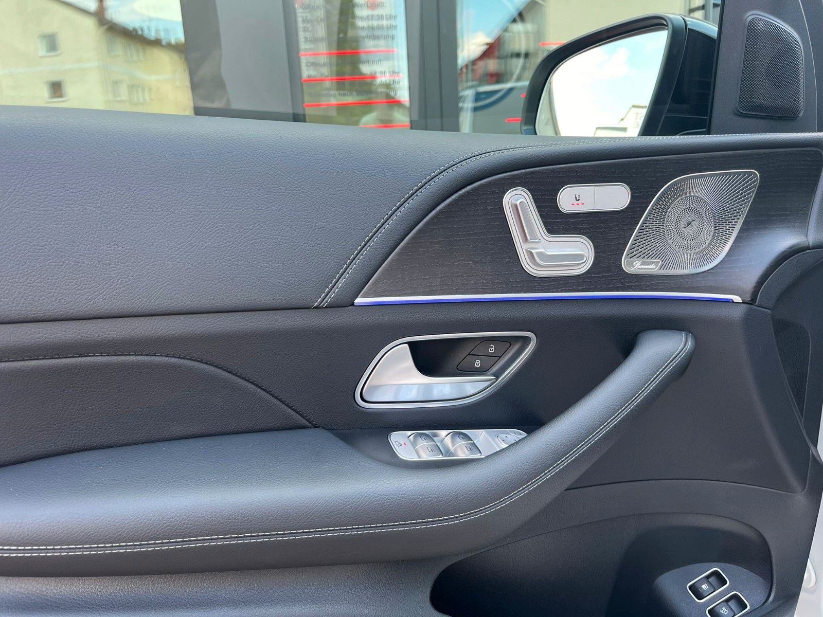 Fahrzeugabbildung Mercedes-Benz GLE 350e 4Matic AMG-Line*Air*Pano*360°*Keyless*