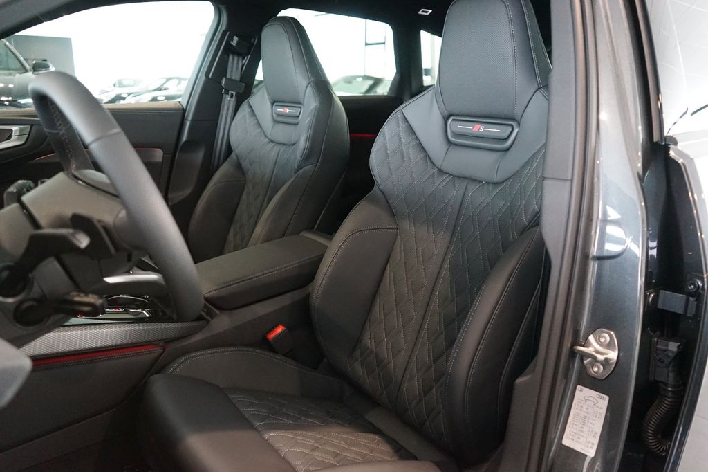 AUDI A5 Avant TDI quattro | S line | B&O| Pano AUDI A5 Avant TDI quattro | S line | B&O| Pano