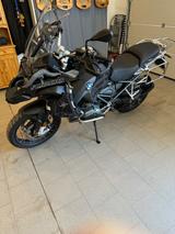 BMW 1200 GS Adventure Tripple Black
