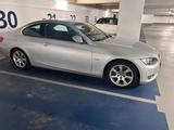 BMW e92 330i - BMW 330 aus 2007: 330i