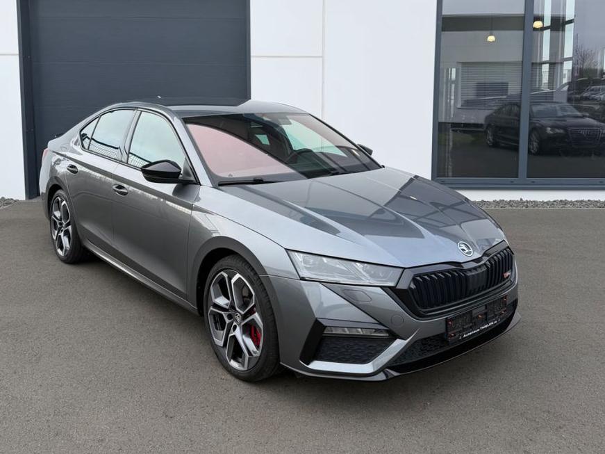 Skoda Octavia RS/DCC/Colum/19"/AHK/ACC/Matrix/el. Sitz