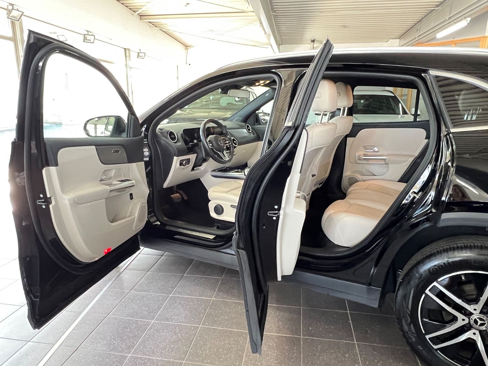 Mercedes-Benz GLA 180d Progressive Business+High End+Park Pak. foto 20