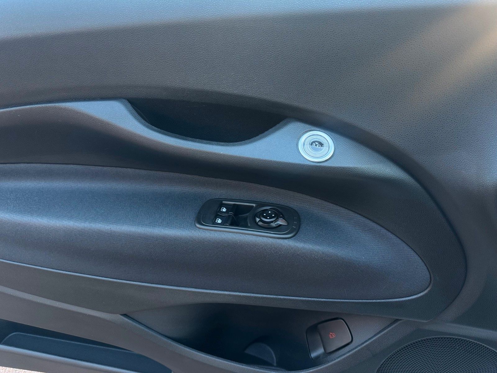 Fahrzeugabbildung Fiat 500e 3+1 Icon Navi Sitzheizung Kamera Tempomat