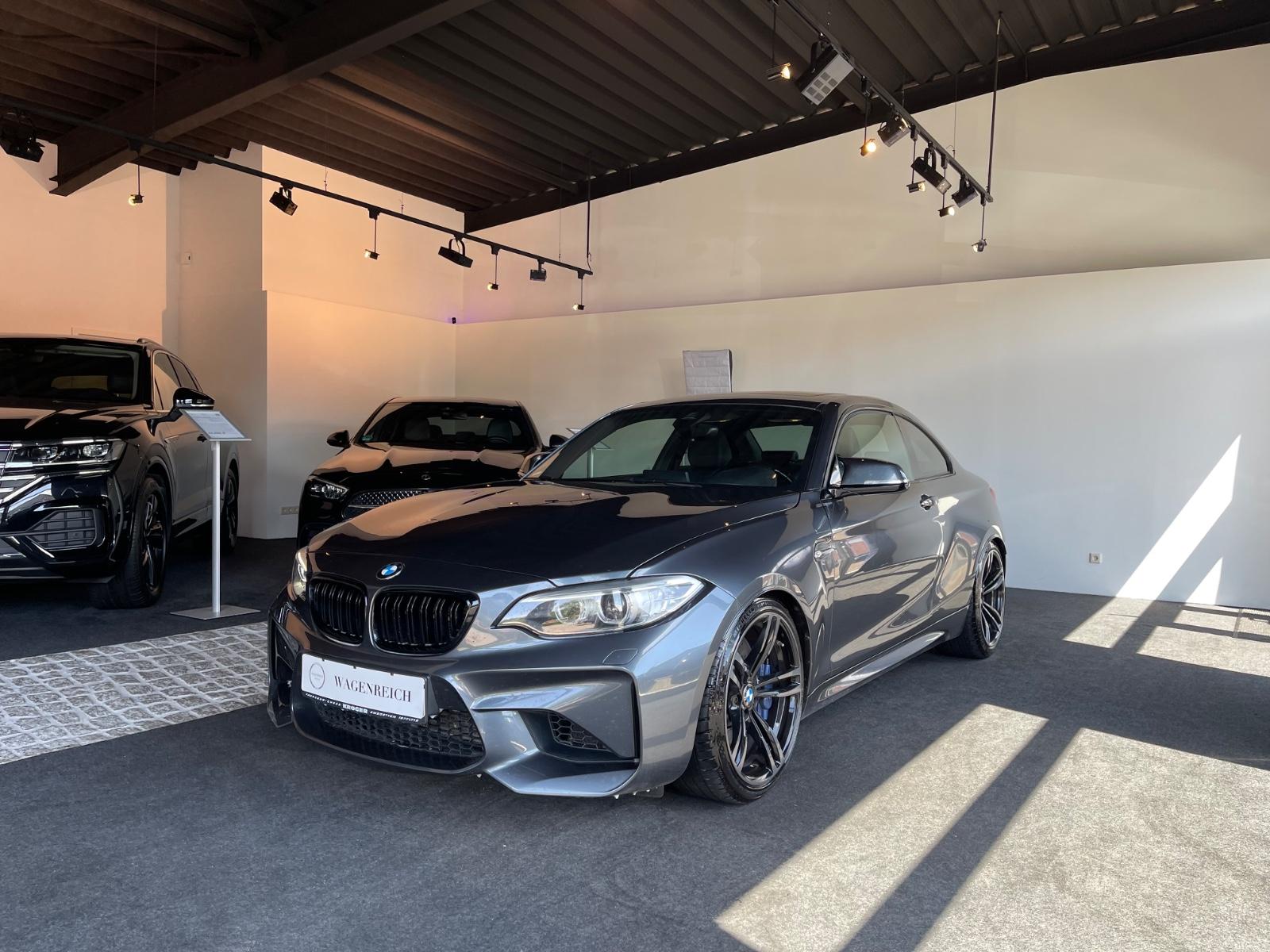BMW M2 Coupe / CarPlay / Drivers Package /