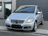 Mercedes-Benz A 200 Automatik/Exclusive/Xenon/PDC/Navi/Sport - gebrauchte Mercedes-Benz A 200 aus dem Jahr 2010