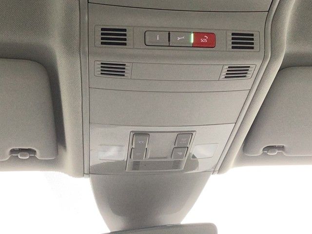Fahrzeugabbildung Volkswagen Touran Comfortline Navi LED ACC SH AHZV