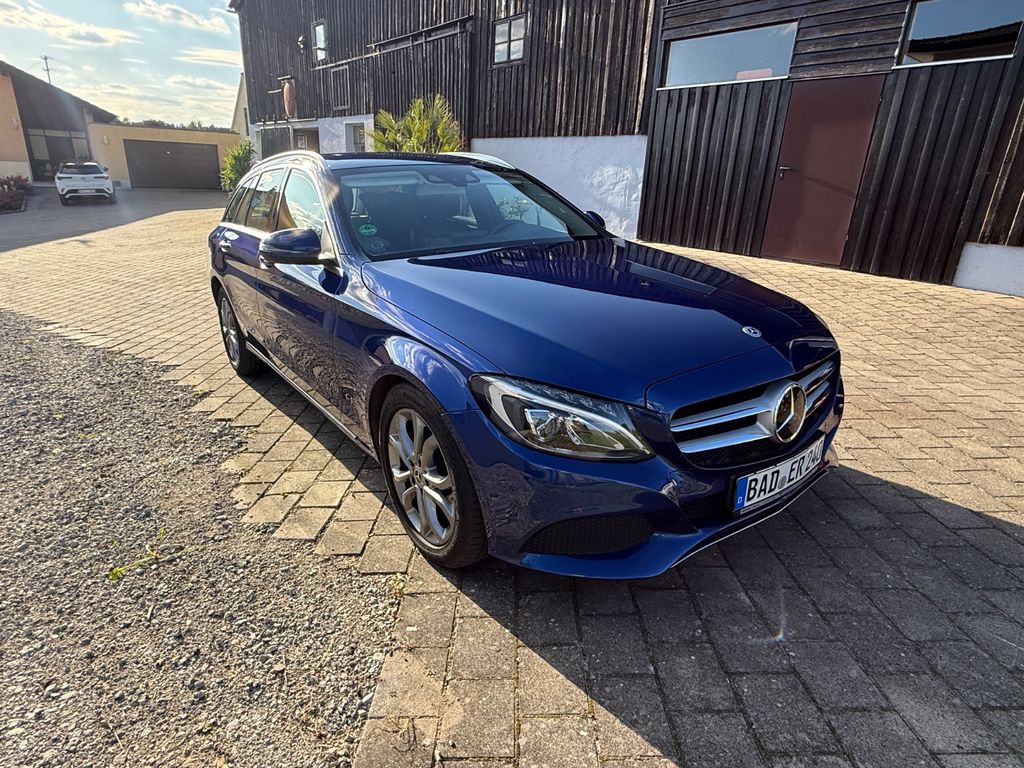 Image of Mercedes-Benz C 220
