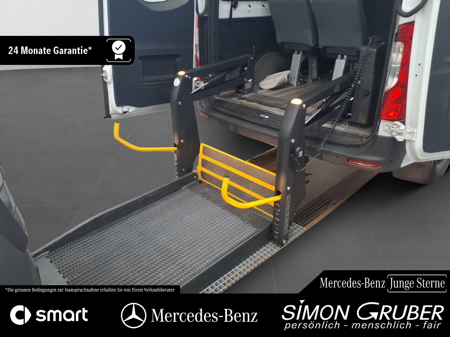 Fahrzeugabbildung Mercedes-Benz Sprinter 317 Tourer hoch Standard Rollstuhl Lift