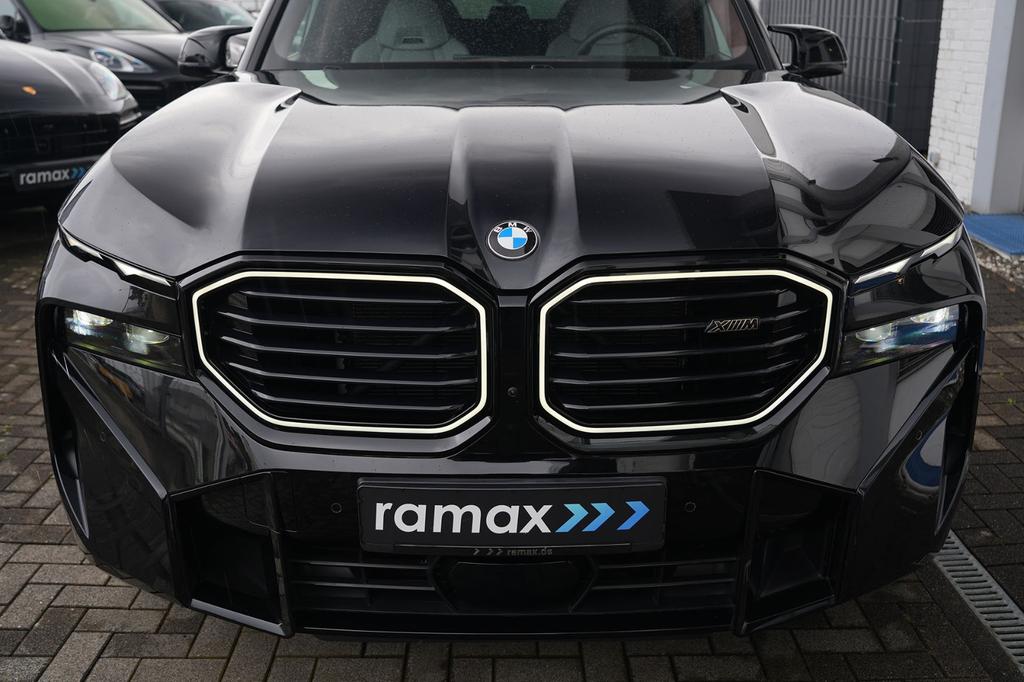 BMW XM