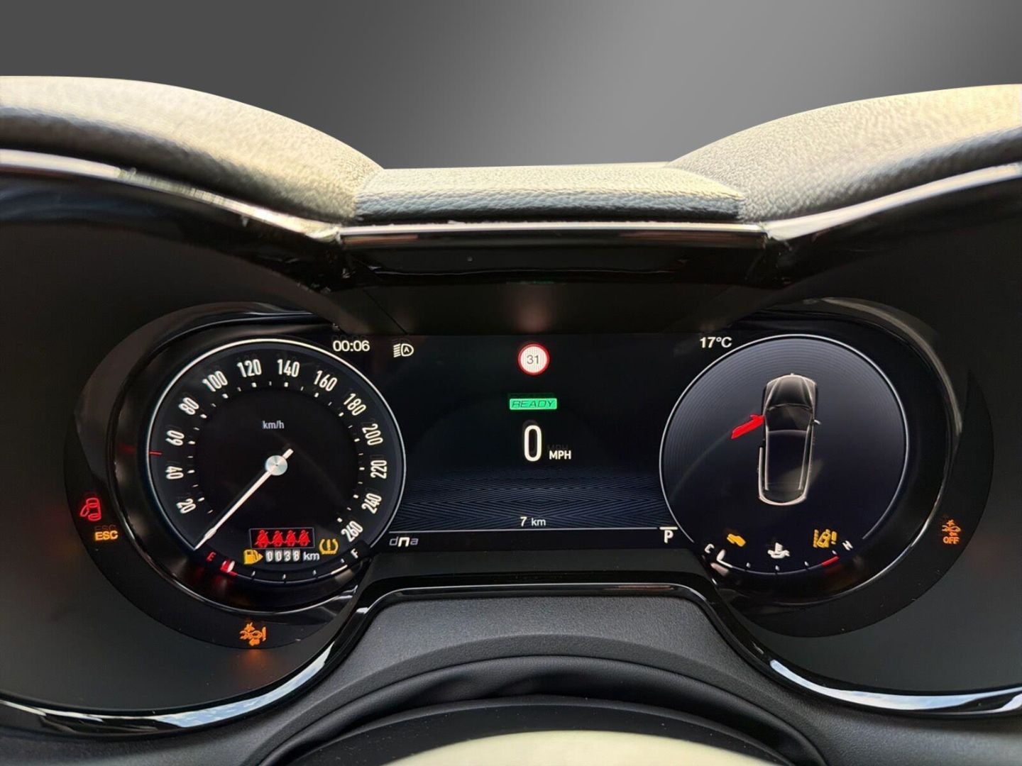 Fahrzeugabbildung Alfa Romeo Tonale SportSpeciale-Ibrida175-MY26-Panoramadach