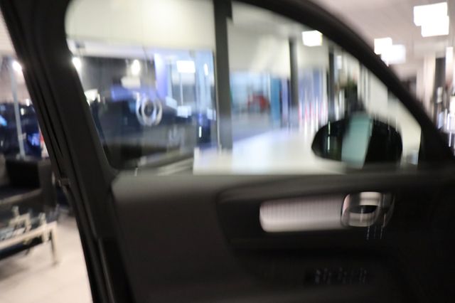 Fahrzeugabbildung Volvo XC 40 XC40 Plus Dark AWD|H/K|AHK|LED|KAMERA|