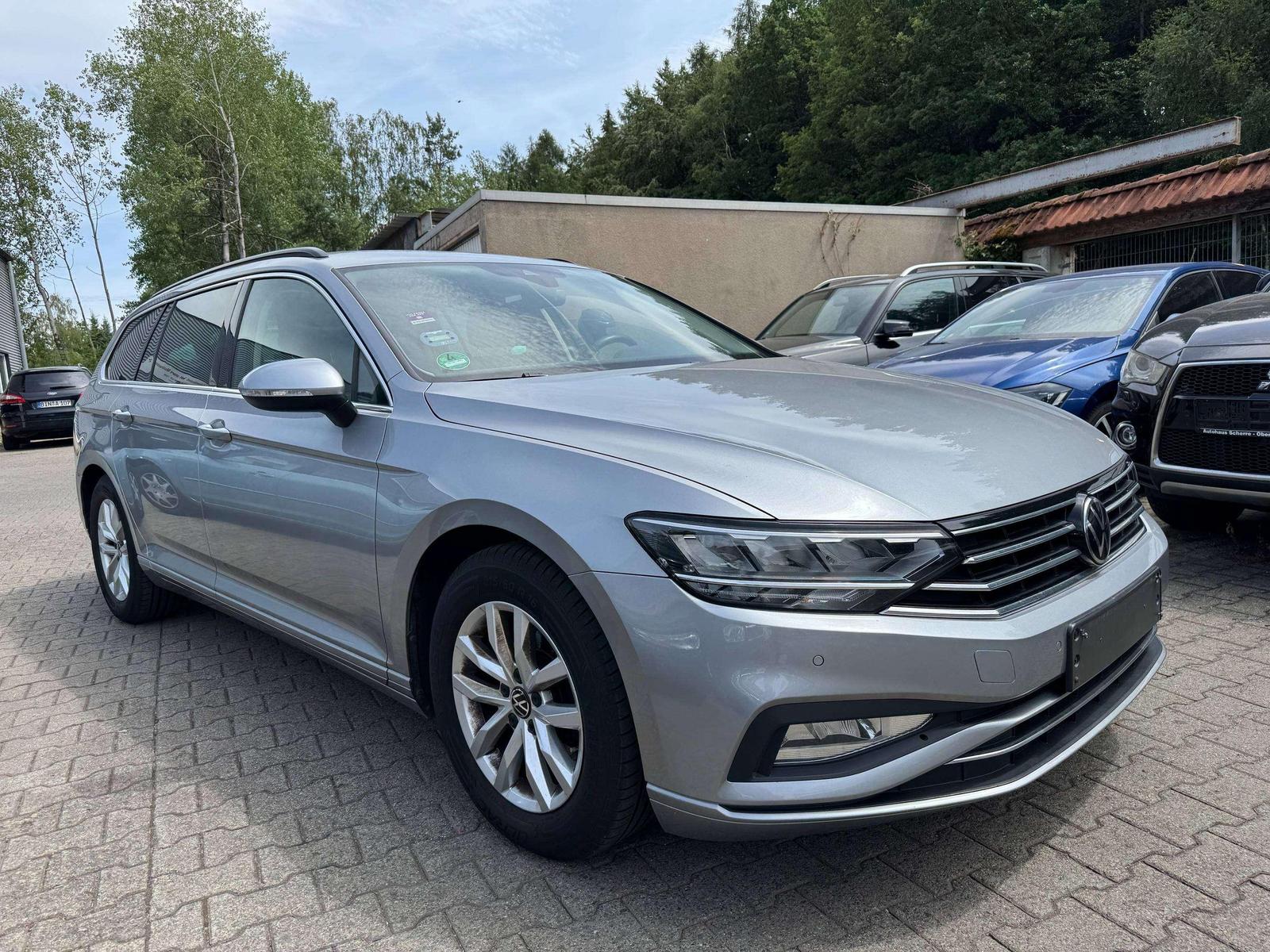 Volkswagen Passat Variant 1.5 TSI Business DSG Scheckheft u