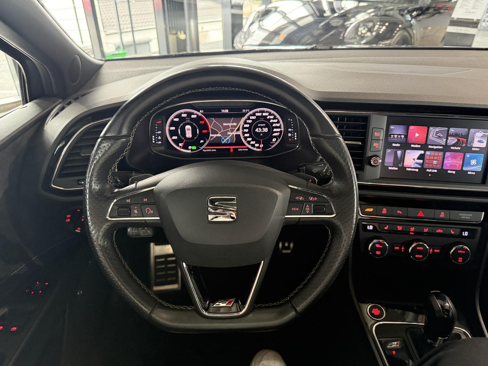 Seat Leon Cupra 300 DSG*PANO*KAMERA*D.TACHO*BEATS*ACC