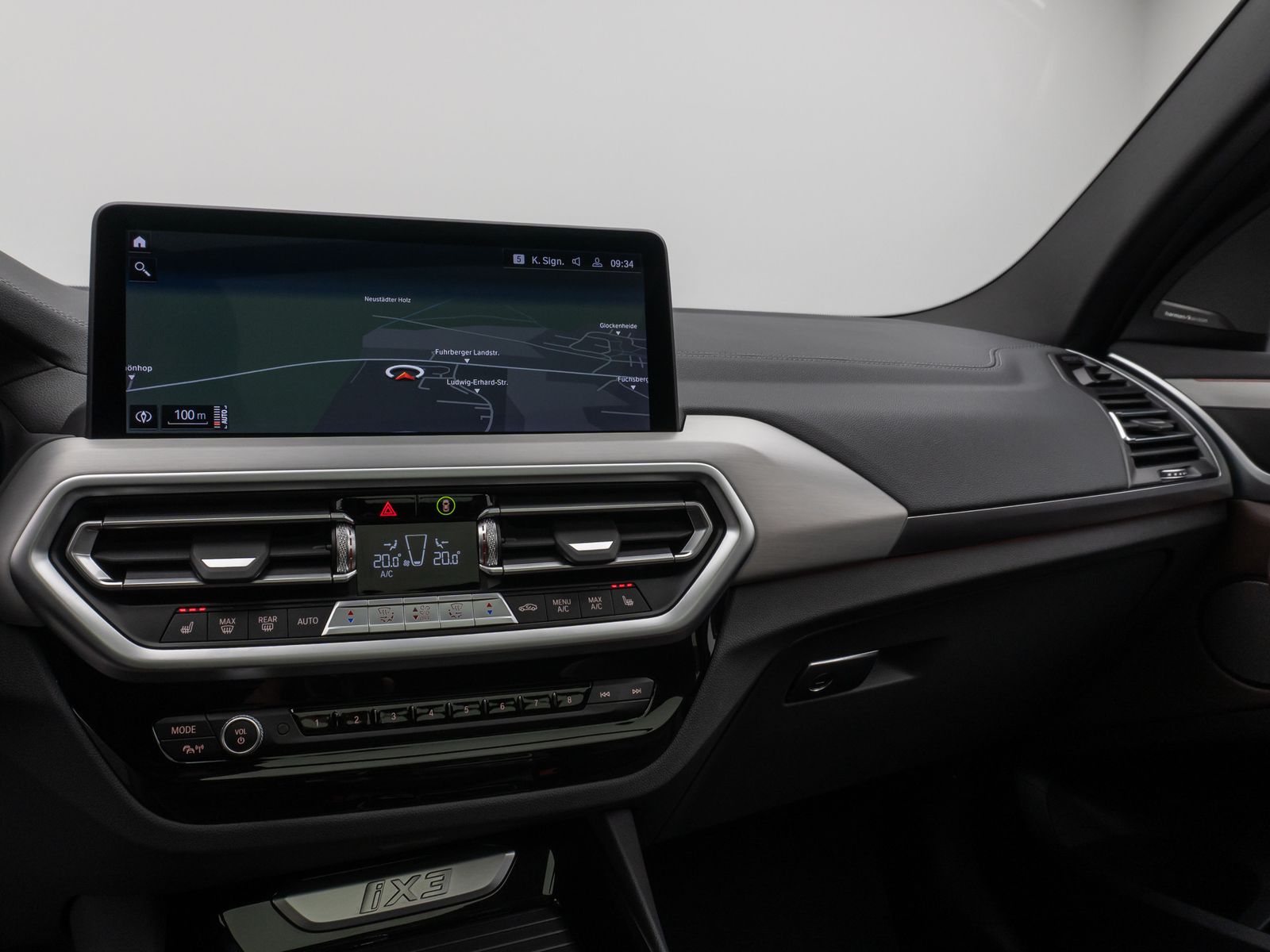 Fahrzeugabbildung BMW iX3 Impressive M Sport Panorama Kamera HUD H/K