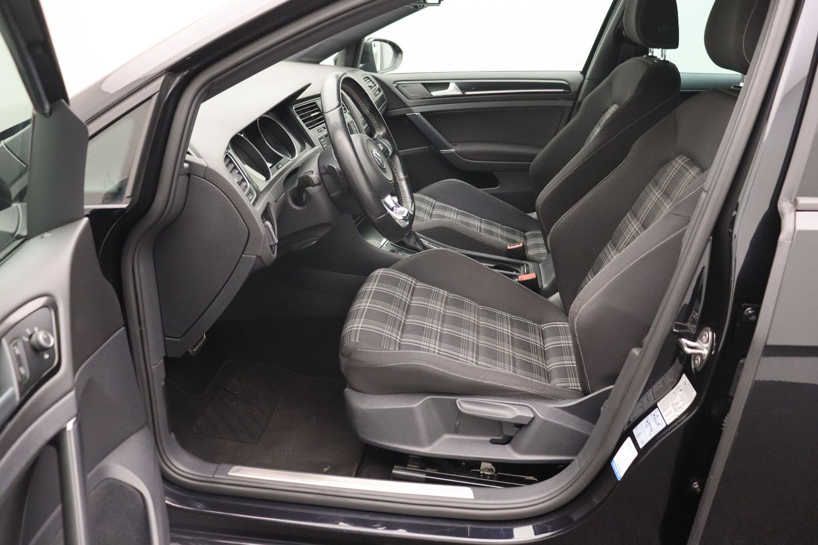 Fahrzeugabbildung Volkswagen Golf VII Variant 2.0 GTD  ACC Kamer Sport Xenon