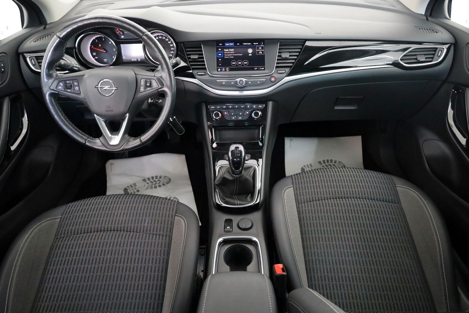 Fahrzeugabbildung Opel Astra K Lim. 5-trg. Design & Tech LED,SH,PDC,App