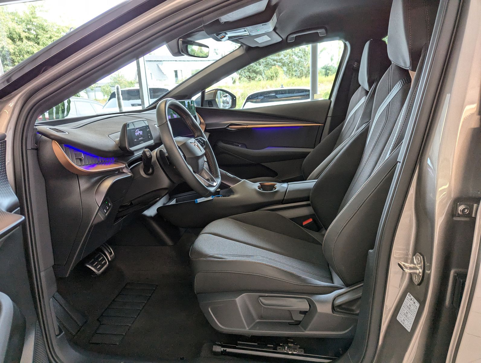 CUPRA Tavascan 210 kW Endura Drive-Pack 82kwh Navi-15" - Image 12