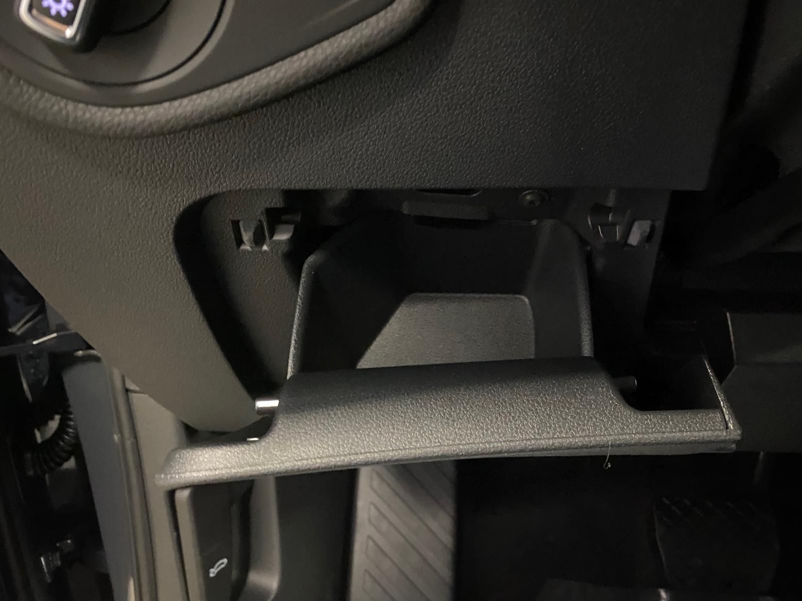 Fahrzeugabbildung Volkswagen Touran 1.5 TSI R-Line COMFORTLINE DSG+ACC+AHK