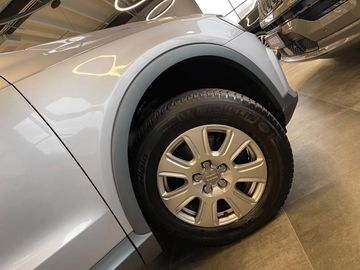 Audi Q3 design quattro *BI-XENON*PDC*NAVI*SHZ*MFL*LED