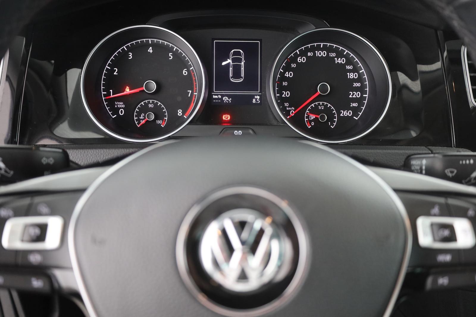 Volkswagen Golf VII 1.5 TSI Join Navi Standheizung ACC PDC