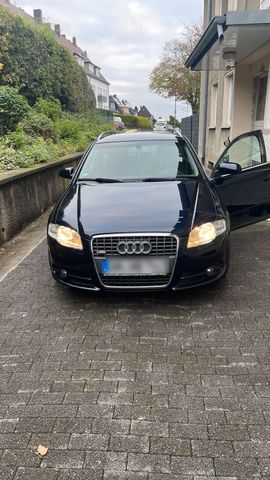 Audi A4 2.0tdi S-Line/Standheizung/klima/t...