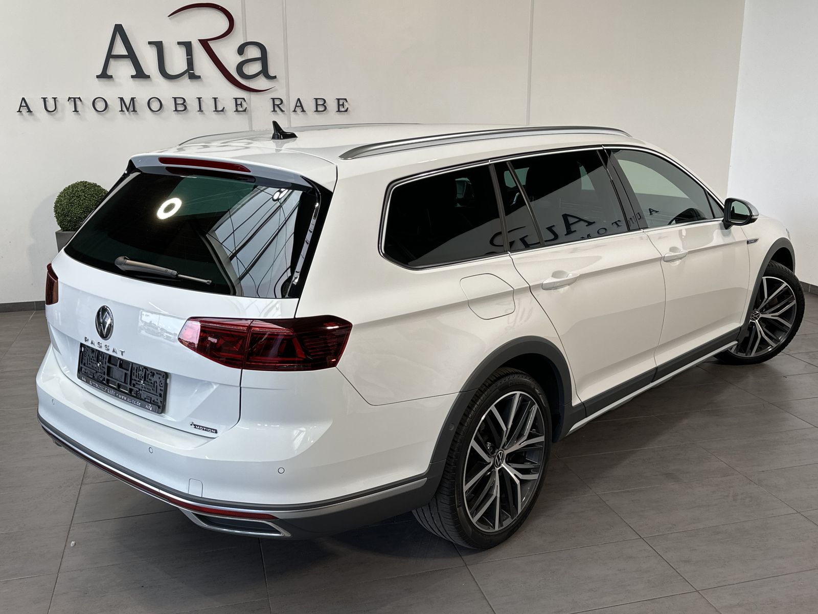 Fahrzeugabbildung Volkswagen Passat Alltrack 2.0 TSI 4M NAV+LED+AHK+VCOCK+360