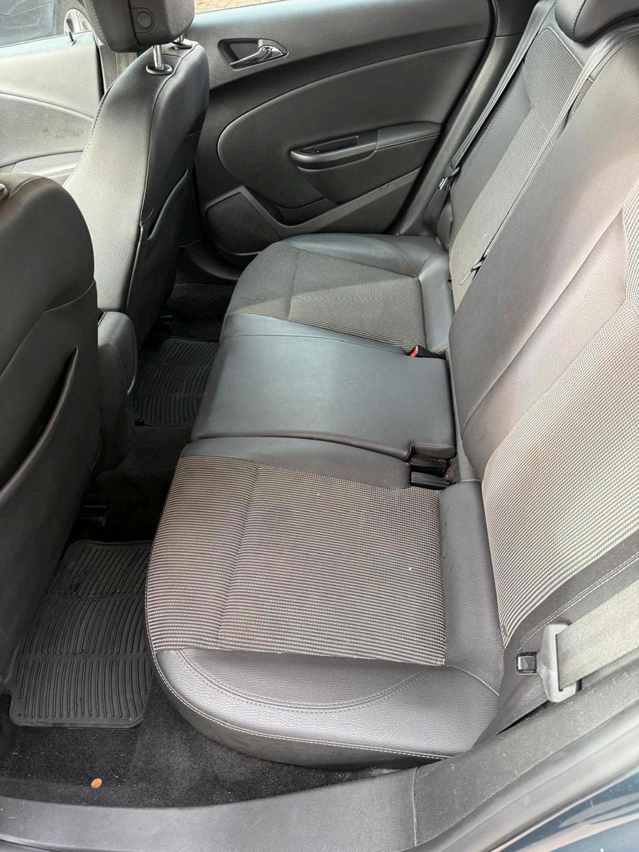 Opel Astra 2015 — photo 7