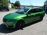 Skoda Octavia Combi RS Challenge/DSG/AHK/Navi/SHZ/Voll - Skoda: Grün