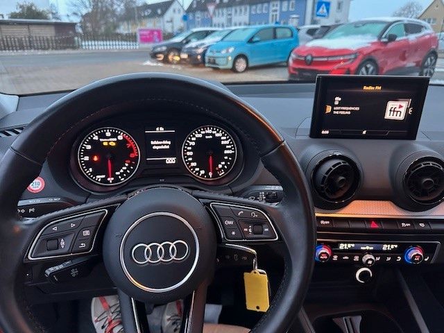 Fahrzeugabbildung Audi Q2  ZV  Klima 1. Hand Sitzheizung