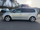 Volkswagen Touran Highline*STANDHZ*PANO*AUTOMATIK*7 SITZER* - gebrauchte VW Touran aus dem Jahr 2010