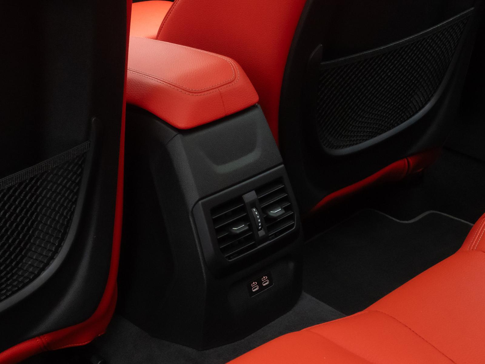BMW 1 Series i SportLine H/K HUD DAB Kamera Panorama Leder, миниатюра 27