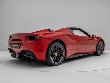 صورة 7 لـ 2015 Ferrari 488 SPIDER