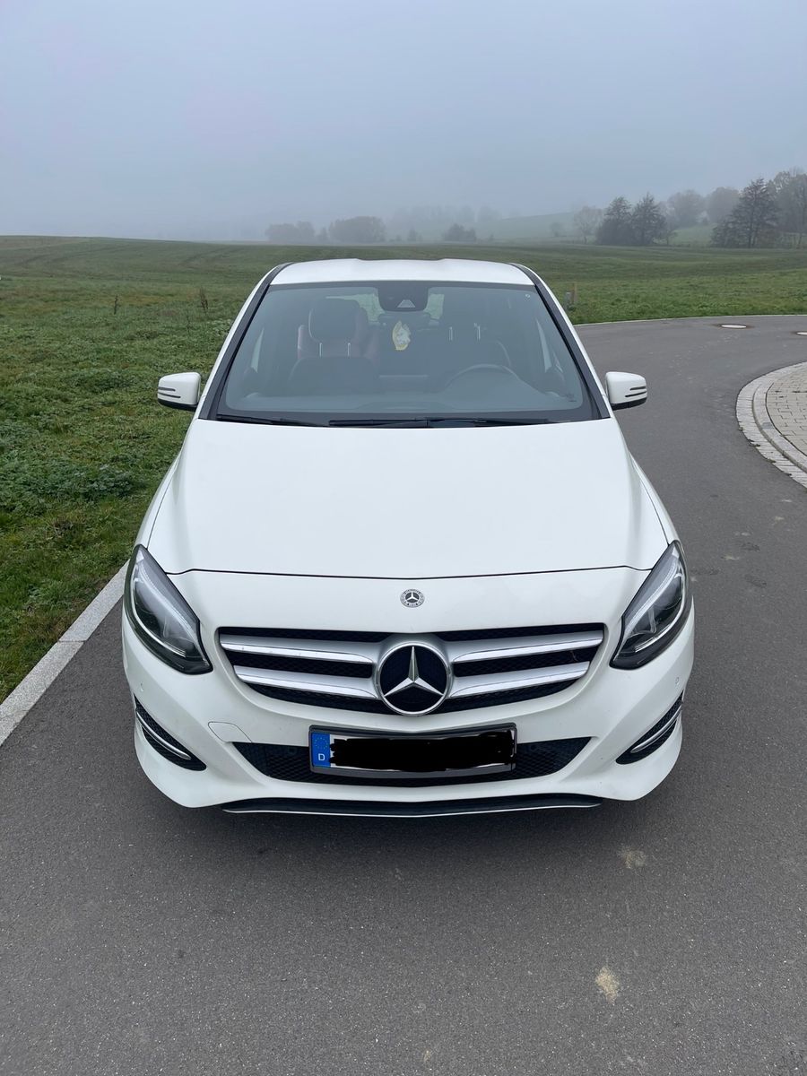 MERCEDES-BENZ B 200