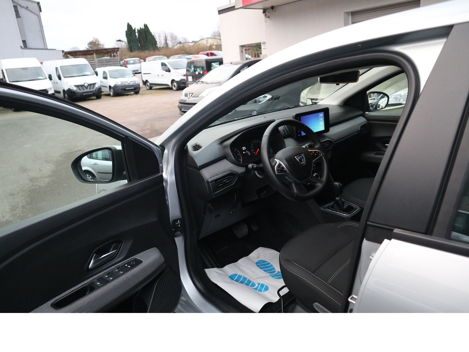 Fahrzeugabbildung Dacia Sandero Comfort Navi Tempo Scheckheftgepflegt