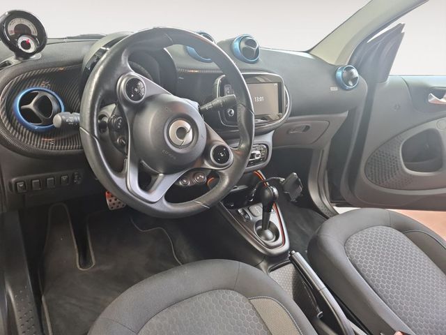 smart fortwo cabrio EQ