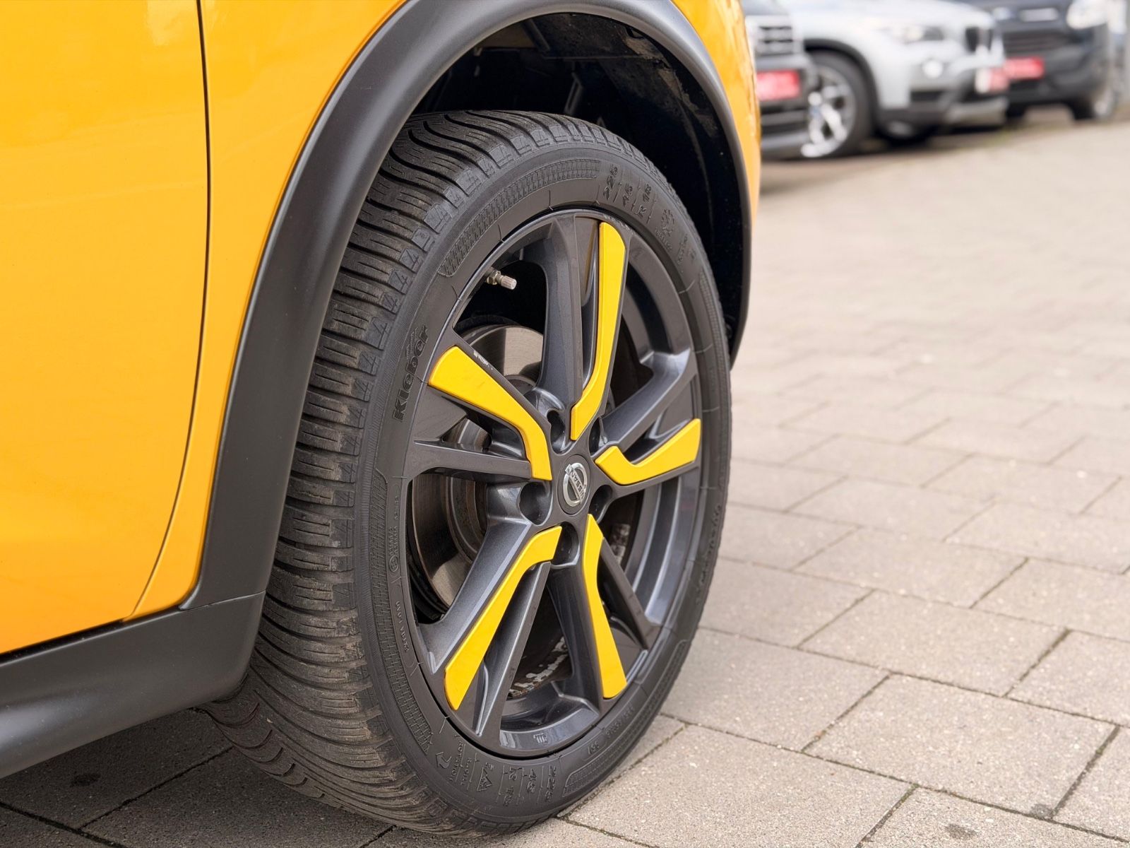 Juke*AHK*Temp*BT*Klimaaut.*Nav*Alcantara*Kamera*