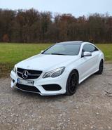 Mercedes-Benz E 200 Coupe *AMG|PANO|8FACH|LED|7G* Top Zustand - Mercedes-Benz E-Klasse: AMG