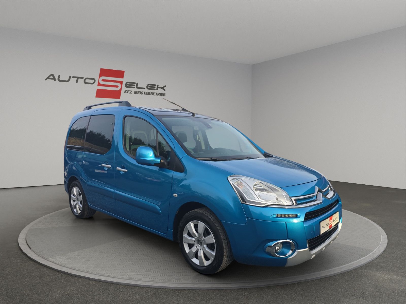 Fahrzeugabbildung Citroën Berlingo Kombi Selection+AHK+PDC+KLIMA+LED