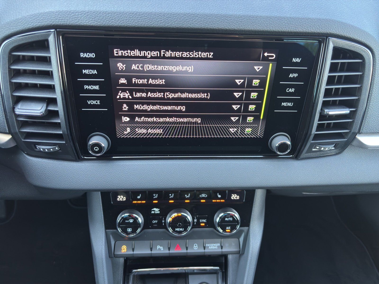 Fahrzeugabbildung SKODA Karoq Balance 2,0 TDI 110 kW DSG MATRIX/AHK/ACC