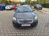 Toyota Avensis Kombi 1.8 Team,Klimaaut.,Euro-4 - Toyota Avensis Team mit Benzin-Antrieb