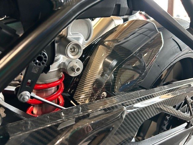 Fahrzeugabbildung BMW S 1000 R VOLL!  Carbon+M- Frästeile